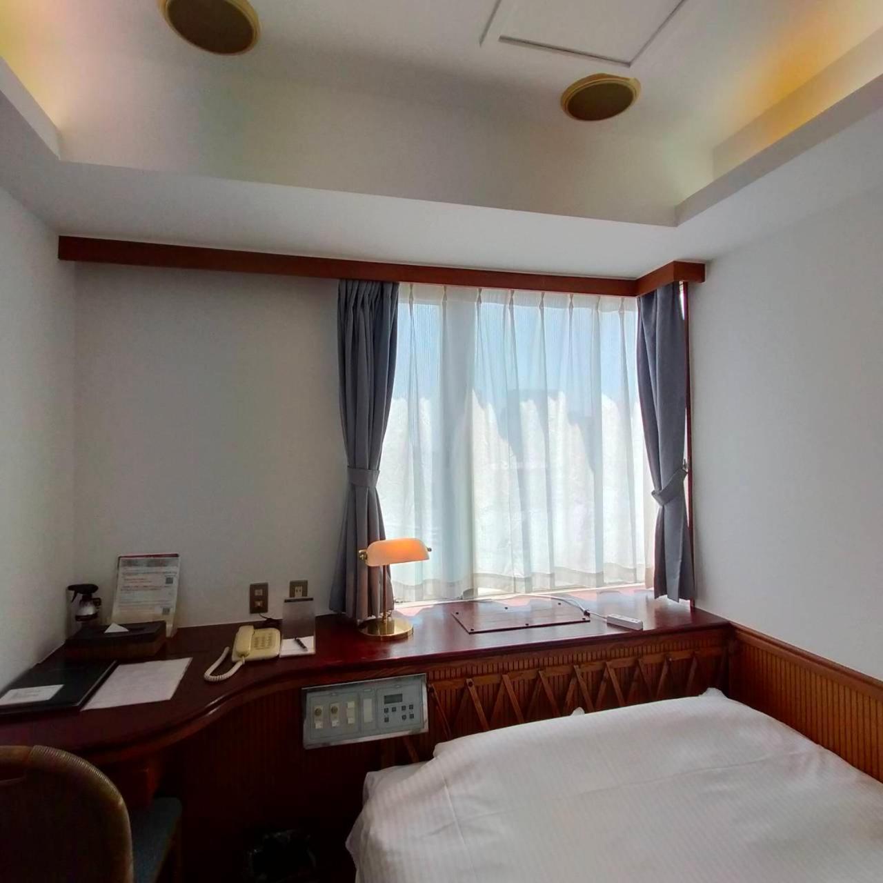 Hotel Posh Odavari Kültér fotó